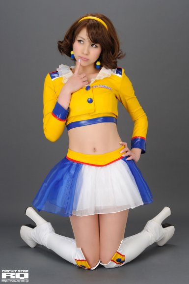 ‘半岛app’开封集英中学老师爱心护童家长送锦旗表感谢(图2) 半岛app